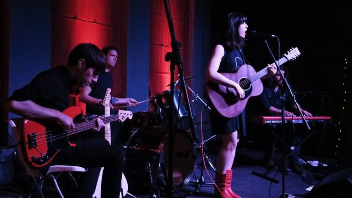Roxanne de Bastion and band © 2017 Adrian Wharton